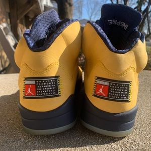 Jordan 5 Michigan size 10
